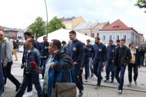 28.05.2015 Kielce. Rynek. Pożegnanie zawodników Vive Tauron Kielce przed Final Four Ligi Mistrzów / Stanisław Blinstrub / Radio Kielce