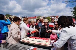 02.05.2015 Święto Flagi w Ostrowcu Świętokrzyskim / Teresa Czajkowska / Radio Kielce