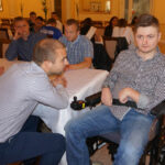 19.6.2015 Jaworznia. Kilkadziesiąt przedmiotów poszło pod młotek, podczas aukcji charytatywnej, z której dochód przeznaczony zostanie na rehabilitację 25-letniego Karola Więckowskiego. / Iwona Murawska / Radio Kielce