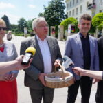 Konferencja PiS na placu Artystów w Kielcach / Kamil Król / Radio Kielce