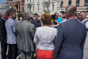 Konferencja PiS na placu Artystów w Kielcach / Kamil Król / Radio Kielce