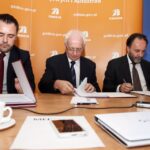 16.06.2015 Kielce. Gddkia podpisała umowę na budowę kolejnego odcina trasy S7 od Chęcin do Jędrzejowa. / Stanisław Blinstrub / Radio Kielce