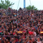 27.06.2015. Sabat Czarownic. Kadzielnia szczelnie wypełniła się publicznością już na długo przed koncertem / Kamil Król / Radio Kielce