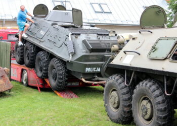 Muzeum Orła Białego wzbogaciło się o transporter opancerzony BTR-60. / Krzysztof Żołądek / Radio Kielce