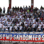 Rewanżowy mecz barażowy o awans do II ligi: Wisła Sandomierz - Radomiak Radom. Kibice gospodarzy / Kamil Król / Radio Kielce