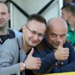 Rewanżowy mecz barażowy o awans do II ligi: Wisła Sandomierz - Radomiak Radom. Pojedynek cieszył się dużym zainteresowaniem ze strony mediów. Z Kielc do Sandomierza przyjechali od lewej: Piotr Rogoziński (TVP Kielce), Maciej Sierpień (Gazeta Wyborcza) i Rafał Szymczyk (Radio Kielce) / Kamil Król / Radio Kielce