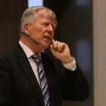 10.06.2015. Wykład prof. Jana Miodka "Język polski po 1989 roku" na UJK w Kielcach / Kamil Król / Radio Kielce