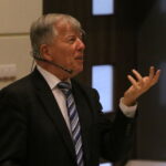 10.06.2015. Wykład prof. Jana Miodka "Język polski po 1989 roku" na UJK w Kielcach / Kamil Król / Radio Kielce