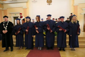 Uroczystość nadania tytułu Doktora Honoris Causa prof. Andrzejowi Markowskiemu przez Senat UJK w Kielcach. Podczas uroczystości wręczono również nominacje doktorskie / Kamil Król / Radio Kielce