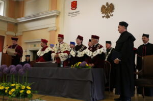 Uroczystość nadania tytułu Doktora Honoris Causa prof. Andrzejowi Markowskiemu przez Senat UJK w Kielcach / Kamil Król / Radio Kielce