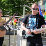 14.06.2015. Festyn na placu Jana Pawła II podczas którego prezentowały się wspólnoty misyjne / Kamil Król / Radio Kielce