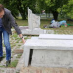 Studenci Politechniki Świętokrzyskiej zaprojektowali meble, które zostaną przekazane do powstającego na Czarnowie parku / Kamil Król / Radio Kielce