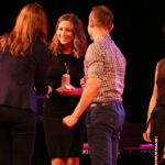 21.6.2015 Kielce. Finał plebiscytu "O Dziką Różę" w Teatrze im. S. Żeromskiego. Magdalena Grąziowska, grająca główną rolę w adaptacji „Dziejów grzechu” Stefana Żeromskiego, otrzymała statuetkę „Dzikiej Róży” dla najlepszej aktorki mijającego sezonu artystycznego. / Wojciech Habdas / Radio Kielce