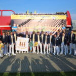 2.6.2015 Kielce. Feta Vive Tauron Kielce po Final4. Na Rynek zawodnicy przejechali zabytkowym piętrowym autobusem. / Wojciech Habdas / Radio Kielce