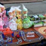 24.6.2015 Kielce. Na deptak dotarliśmy późno, ale mimo tej pory nadal było wielu sprzedających i kupujących. Jarmark trwa. / Wojciech Habdas / Radio Kielce