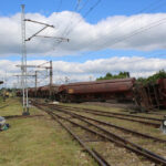25.6.2015 Zagnańsk. W nocy w Zagnańsk wykoleił się podciąg towarowy. / Wojciech Habdas / Radio Kielce