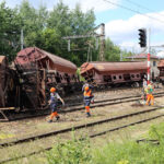 25.6.2015 Zagnańsk. W nocy w Zagnańsk wykoleił się podciąg towarowy. / Wojciech Habdas / Radio Kielce