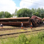 25.6.2015 Zagnańsk. W nocy w Zagnańsk wykoleił się podciąg towarowy. / Wojciech Habdas / Radio Kielce