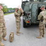 25.6.2015 Miedziana Góra. Kolumna amerykańskiej armii w świętokrzyskiem / Wojciech Habdas / Radio Kielce