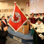 3.6.2015 Kielce. Jubileusz 50-lecia Politechniki Świętokrzyskiej. Uroczyste posiedzenie senatu uczelni połączone z przekazaniem przez władze Kielc nowego sztandaru Politechniki Świętokrzyskiej / Wojciech Habdas / Radio Kielce