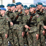 3.6.2015 Kielce. Uroczysta przysięga elewów przed Pałacem Biskupim / Wojciech Habdas / Radio Kielce