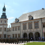 3.6.2015 Kielce. Uroczysta przysięga elewów przed Pałacem Biskupim / Wojciech Habdas / Radio Kielce