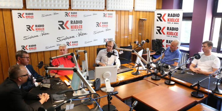 7.6.2015 Kielce. Studio Polityczne. / Wojciech Habdas / Radio Kielce