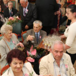 9.6.2015 Kielce. 23 pary małżeńskie z Kielc, które w tym roku obchodzą 50 rocznicę ślubu, spotkały się dziś w ratuszu. / Wojciech Habdas / Radio Kielce