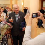 9.6.2015 Kielce. 23 pary małżeńskie z Kielc, które w tym roku obchodzą 50 rocznicę ślubu, spotkały się dziś w ratuszu. / Wojciech Habdas / Radio Kielce