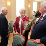 9.6.2015 Kielce. 23 pary małżeńskie z Kielc, które w tym roku obchodzą 50 rocznicę ślubu, spotkały się dziś w ratuszu. / Wojciech Habdas / Radio Kielce