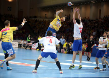 25.4.2015 Warszawa. W półfinale, rozgrywanego na warszawskim Torwarze turnieju Final Four, piłkarze Vive Tauron Kielce pokonali Górnika Zabrze 38:28 (18:15) / Wojciech Habdas / Radio Kielce