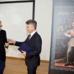 09.06.2015 Kielce. Wzgórze Zamkowe. Wystawa poświęcona Józefowi Piłsudskiemu. Marek Maciągowski i Krzysztof Słoń / Stanisław Blinstrub / Radio Kielce