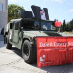 12.07.2015 Kielce. Plac Artystów. Żołnierze zachęcają do rejestracji w bazie dawców szpiku / Stanisław Blinstrub / Radio Kielce