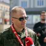 12.07.2015 Kielce. Plac Artystów. Żołnierze zachęcają do rejestracji w bazie dawców szpiku / Stanisław Blinstrub / Radio Kielce