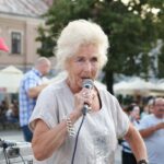 23.07.2015 Kielce. Rynek. DJ Wika bawiła starszych i młodszych / Stanisław Blinstrub / Radio Kielce