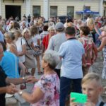 23.07.2015 Kielce. Rynek. DJ Wika bawiła starszych i młodszych / Stanisław Blinstrub / Radio Kielce