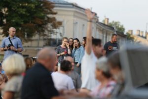 23.07.2015 Kielce. Rynek. DJ Wika bawiła starszych i młodszych / Stanisław Blinstrub / Radio Kielce