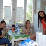 7.7.2015 Krasocin. WorkCamp wolontariuszy z różnych państw świata, którzy prowadzą zajęcia z uczniami SP z Krasocina. / Monika Dąbrowska / mat. organizatora