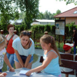 7.7.2015 Krasocin. WorkCamp wolontariuszy z różnych państw świata, którzy prowadzą zajęcia z uczniami SP z Krasocina. / Monika Dąbrowska / mat. organizatora