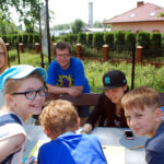 7.7.2015 Krasocin. WorkCamp wolontariuszy z różnych państw świata, którzy prowadzą zajęcia z uczniami SP z Krasocina. / Monika Dąbrowska / mat. organizatora