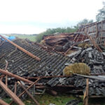 20.7.2015 Obice. Skutki gwałtownych burz z silnym wiatrem i opadami gradu w okolicach Obic. / Paweł Klepka / Radio Kielce