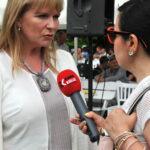 1.7.2015 Kurozwęki. W obronę bizonów z Kurozwęk włączyła się warszawska posłanka Prawa i Sprawiedliwości Małgorzata Gosiewska. / Radio Kielce