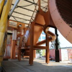 06.07.2015. Do Energetycznego Centrum Nauki przywieziono sprzęt / Kamil Król / Radio Kielce