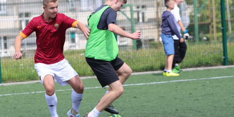 15.07.2015. Wakacje z Futbolem 2015. Mecz KSM Banda - Zlepka Team / Kamil Król / Radio Kielce