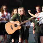 19.07.2015 Festiwal Harcerski. Koncert międzypokoleniowy na Rynku. / Stanisław Blinstrub / Radio Kielce