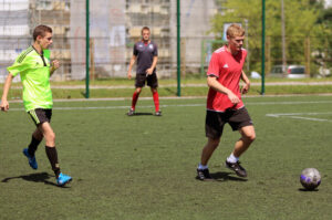 22.7.2015 Kielce. Wakacje z futbolem. Mecz Szybcy i wściekli - Hebany / Wojciech Habdas / Radio Kielce