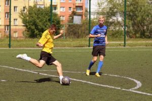 22.7.2015 Kielce. Wakacje z futbolem. Mecz Szybcy i wściekli - Hebany / Wojciech Habdas / Radio Kielce