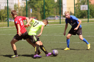 22.7.2015 Kielce. Wakacje z futbolem. Mecz Szybcy i wściekli - Hebany / Wojciech Habdas / Radio Kielce