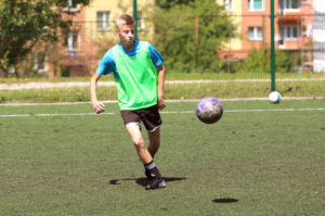 22.7.2015 Kielce. Wakacje z futbolem. Mecz NasPolDym - Armia Durlina / Wojciech Habdas / Radio Kielce