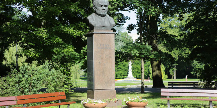 Stefan Żeromski mieszkał także w Krajnie